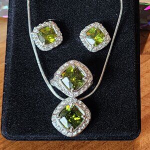 Water Green Peridot Stone Silver Necklace, Earrings and Ring Set. NWOT.
